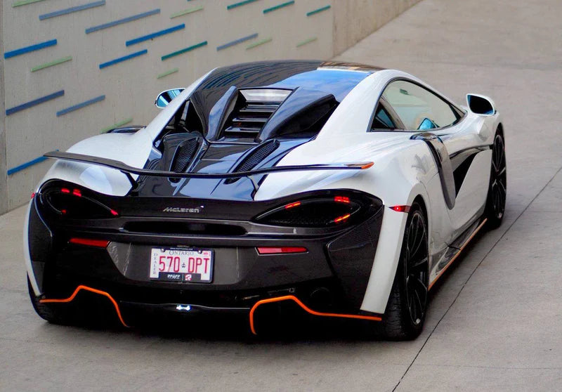 McLaren 570S / 570GT – Carbon Fiber Engine Cover