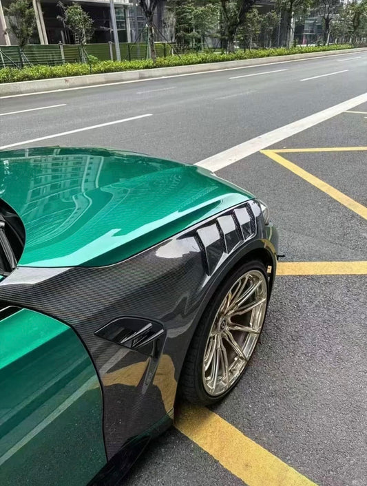 BMW G80 M3 / G82 G83 M4 - Carbon Fiber Front Vented Fenders