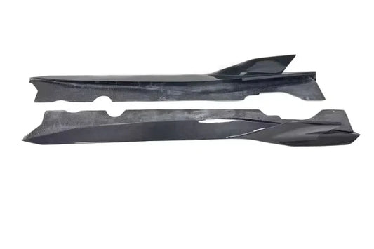 Corvette C8 – Carbon Fiber GT Style Side Skirts