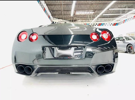 Nissan GTR R35 - OEM Style Carbon Fiber Rear Trunk