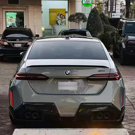 BMW M5 G90 G99 – MP Style Prepreg Carbon Fiber Aero Body Kit