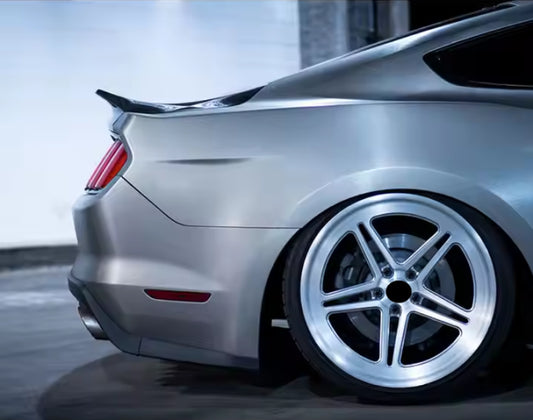 Ford Mustang S550 – Carbon Fiber Duckbill Rear Trunk Lid