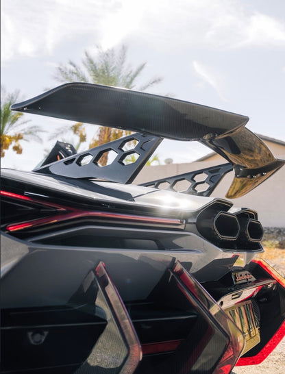 Lamborghini Revuelto – DK Style Carbon Fiber LED Rear Bumper Diffuser Canards