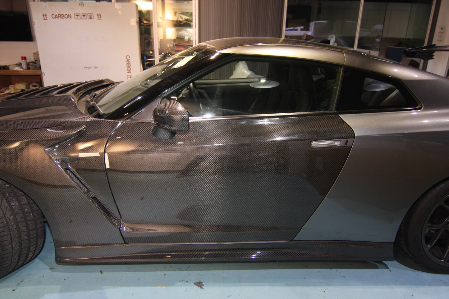 Nissan GT-R R35 - Carbon Fiber Replacement Doors Set