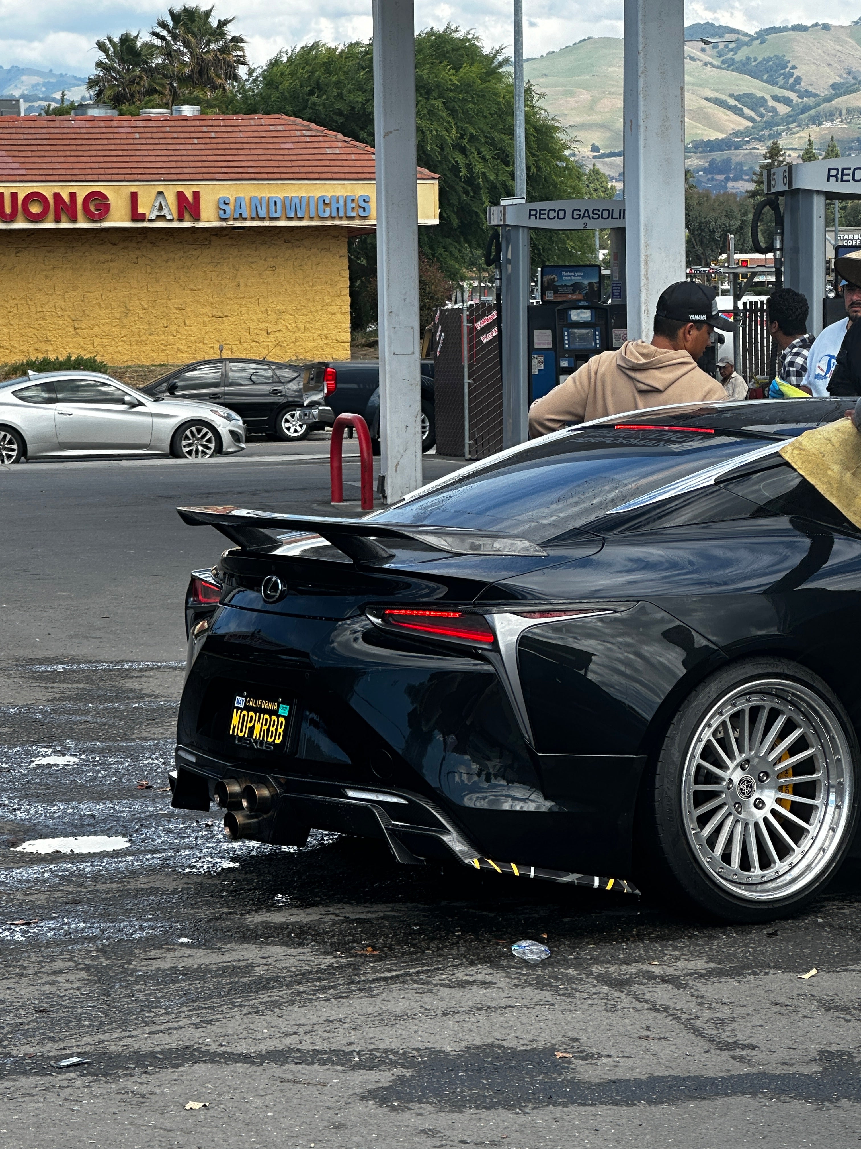 Lexus LC500 – Carbon Fiber AP Style Wing
