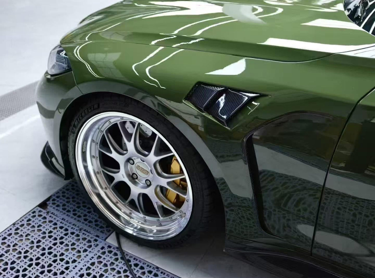 BMW G80 M3 & G82 M4 – AN Style Carbon Fiber Front Fenders