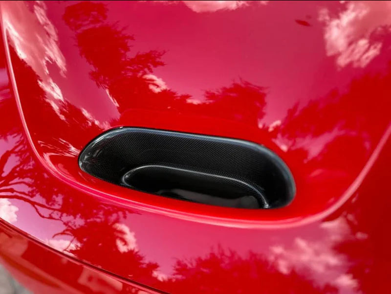 Ferrari F8 – Dry Carbon Fiber Hood Air Guide Trim