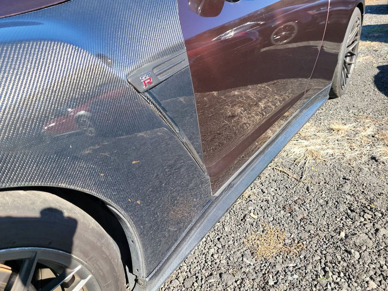 Nissan GT-R R35 - OEM Style Carbon Fiber Front Fender Replacement Set