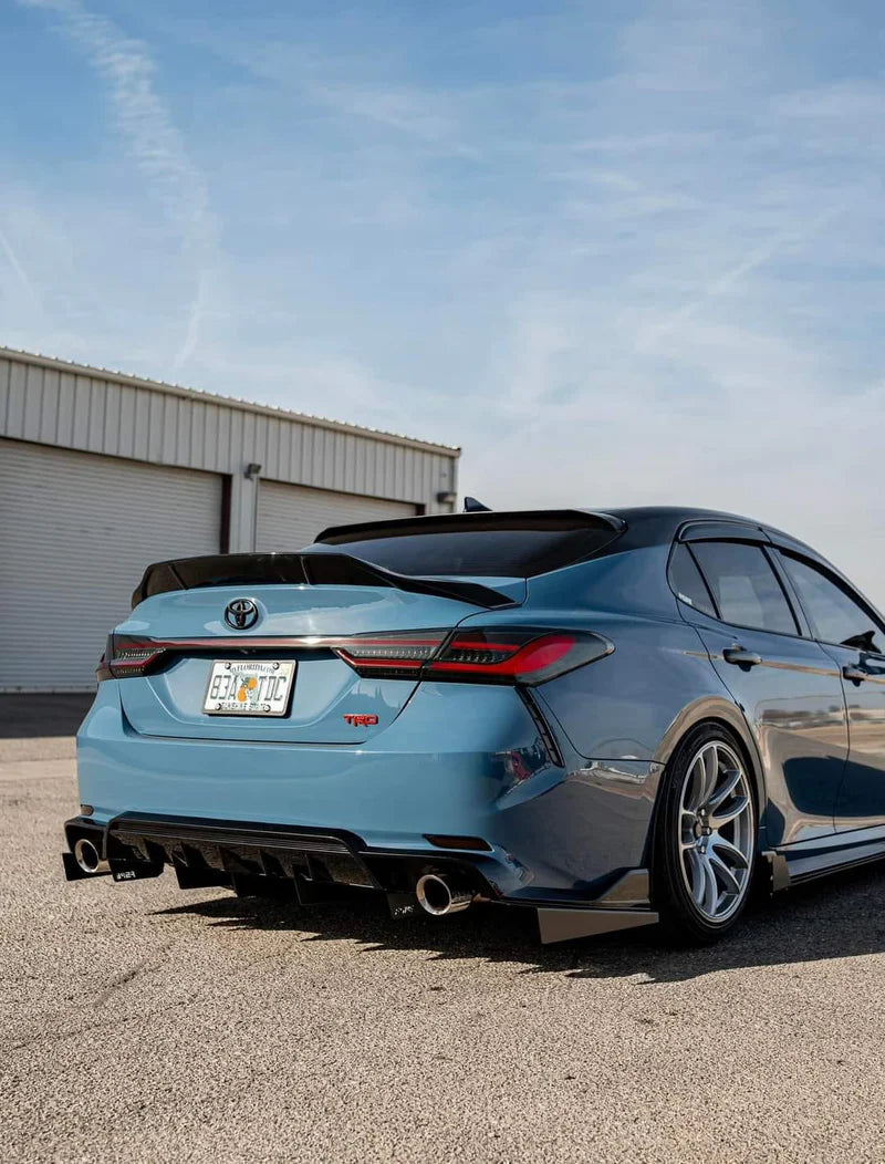 Toyota Camry XLE/XSE/SE – TRD Style Carbon Fiber Duckbill Spoiler