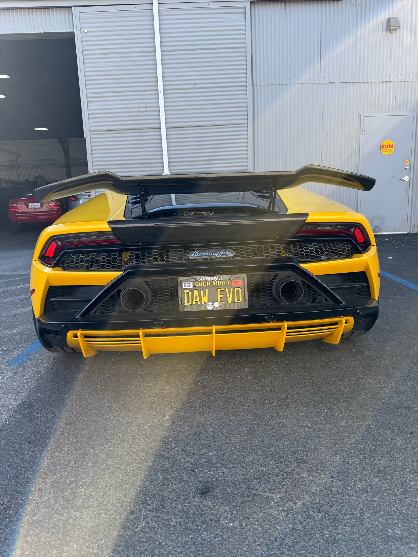 Lamborghini Huracán - 1016 Style Carbon Fiber Rear Wing with Deck Lid