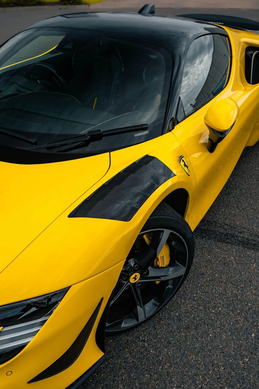 Ferrari SF90 – FRP/Carbon Fiber Front Vented Fenders
