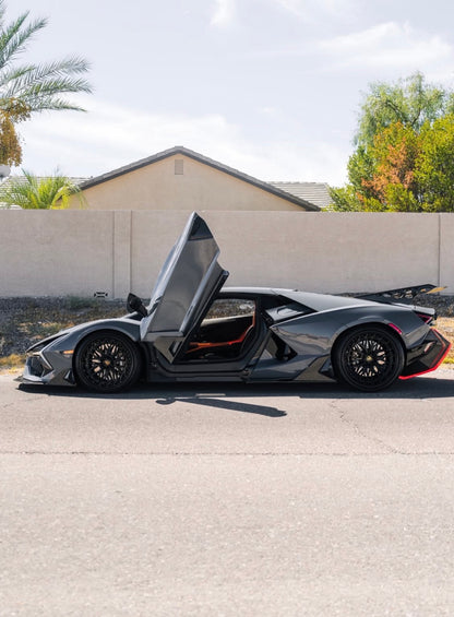 Lamborghini Revuelto – DK Style Carbon Fiber Side Skirts
