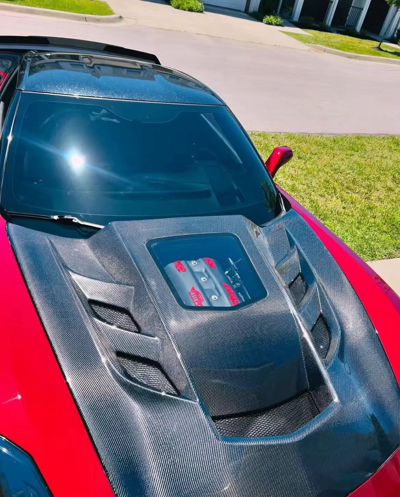 Corvette C7 – Carbon Fiber Vented Transparent Hood