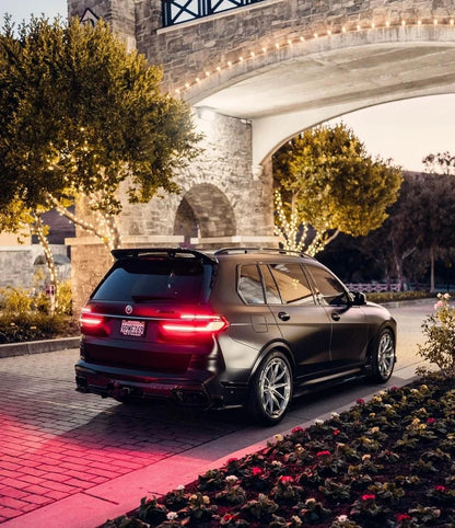 BMW X7 G07 (2019–2026) - Gloss Black ABS Rear Diffuser