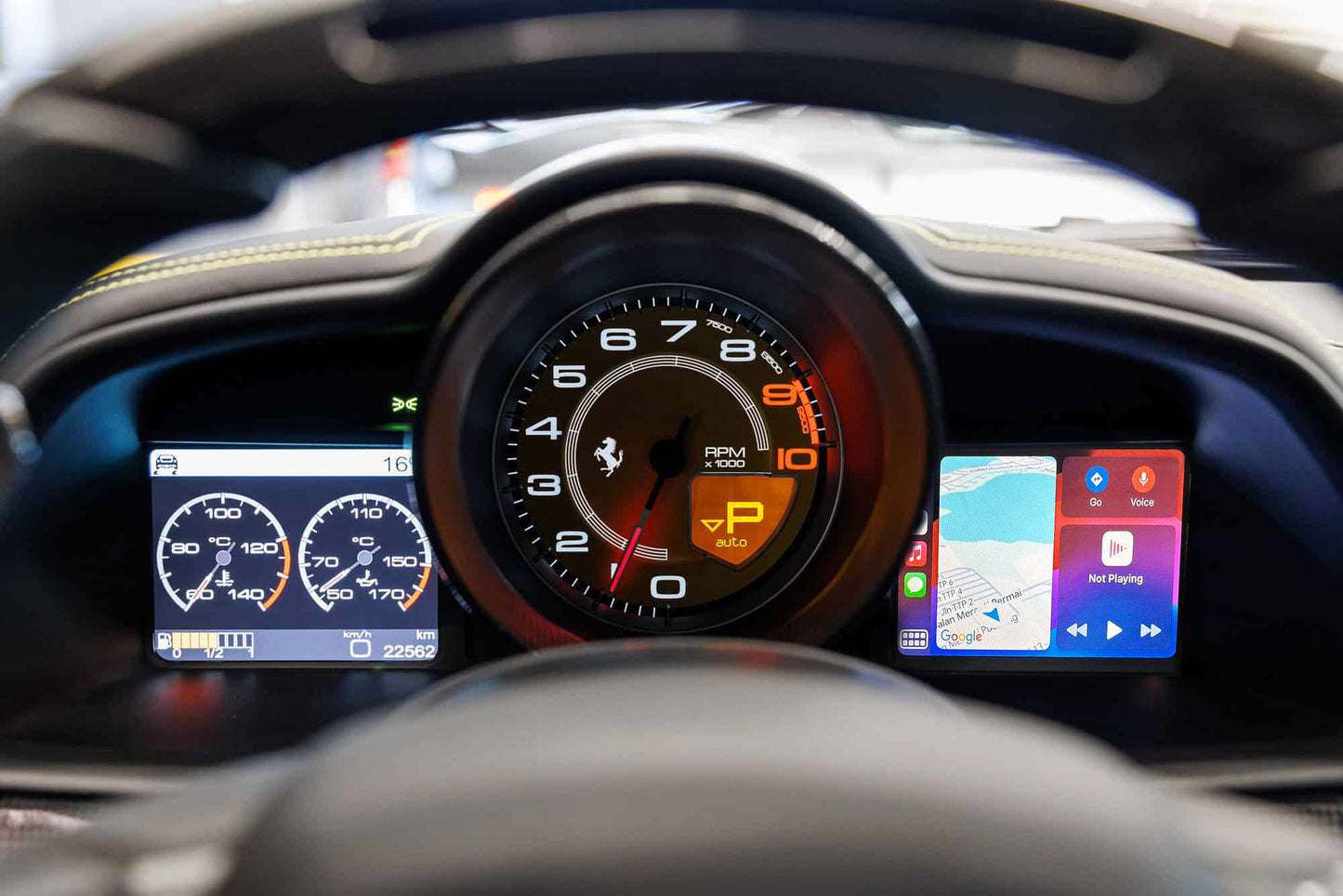 Ferrari 458 - Wireless Apple CarPlay & Android Auto Interface