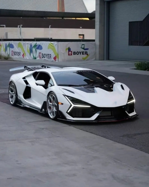 Lamborghini Revuelto – DK Style Carbon Fiber Front Hood
