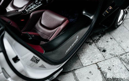 McLaren GT – Carbon Fiber Door Sill Covers