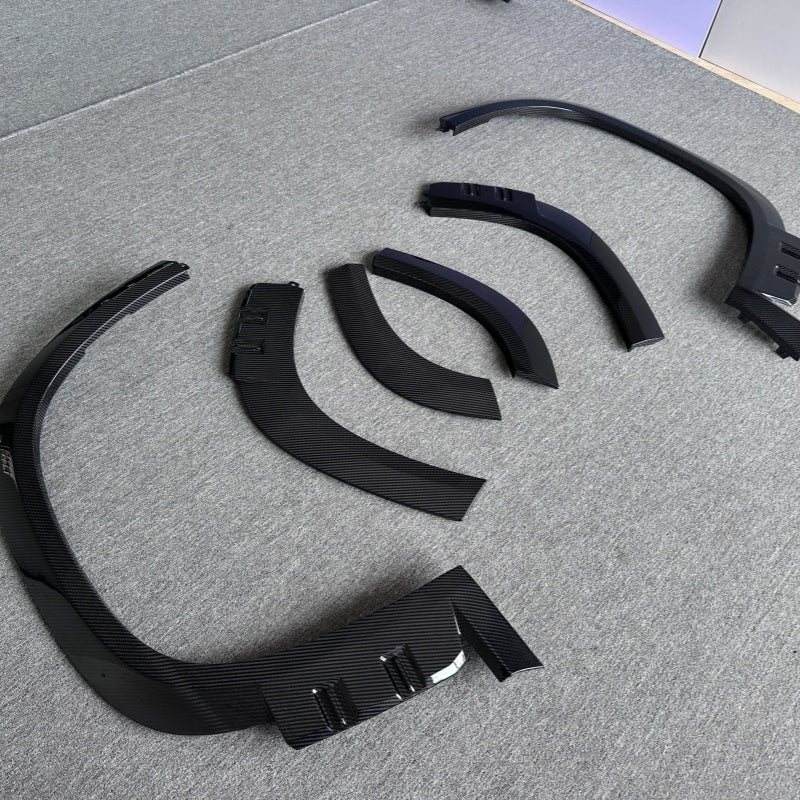 BMW XM G09 (2023–Present) - LD Style Prepreg Carbon Fiber Fender Flares & Wheel Arches