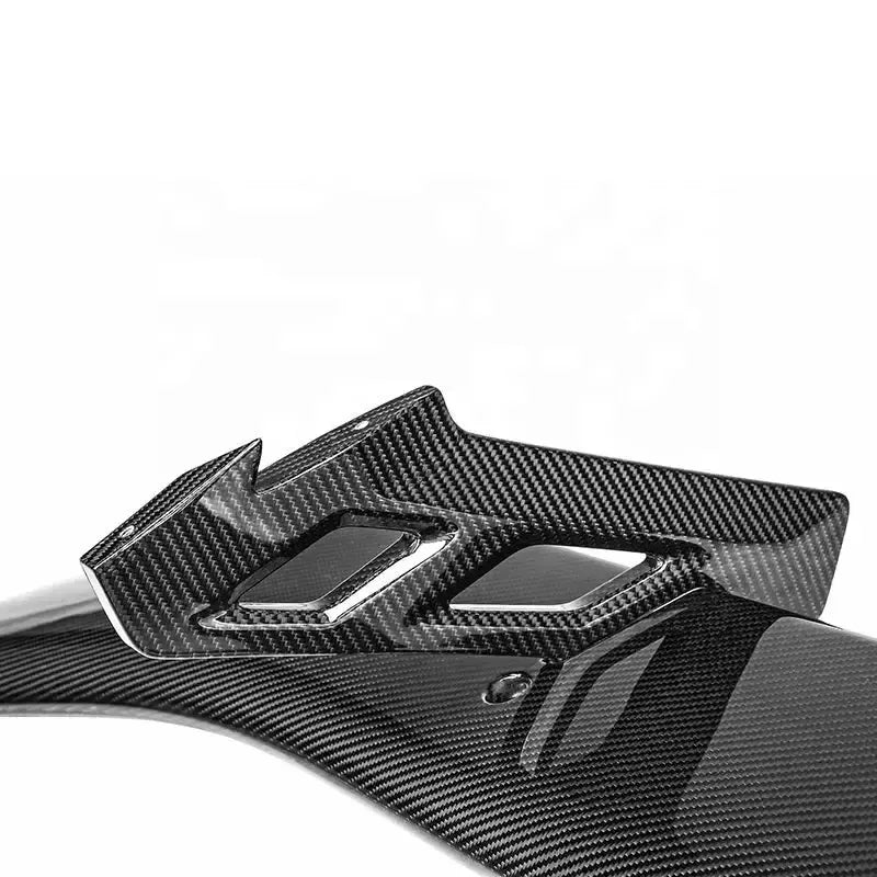 Lamborghini Huracan Evo – Swan Neck Carbon Fiber Wing