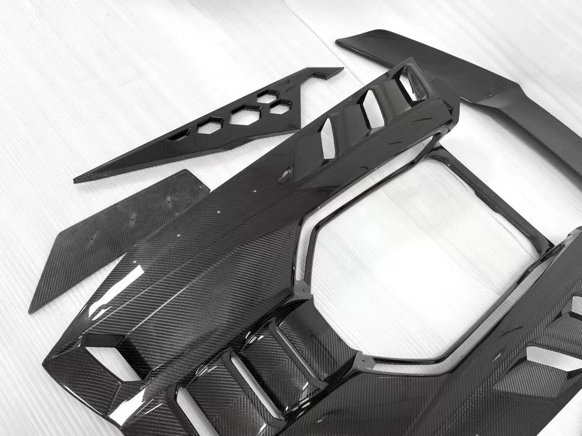 Lamborghini Revuelto – DK Style Carbon Fiber Rear Engine Plate & Wing