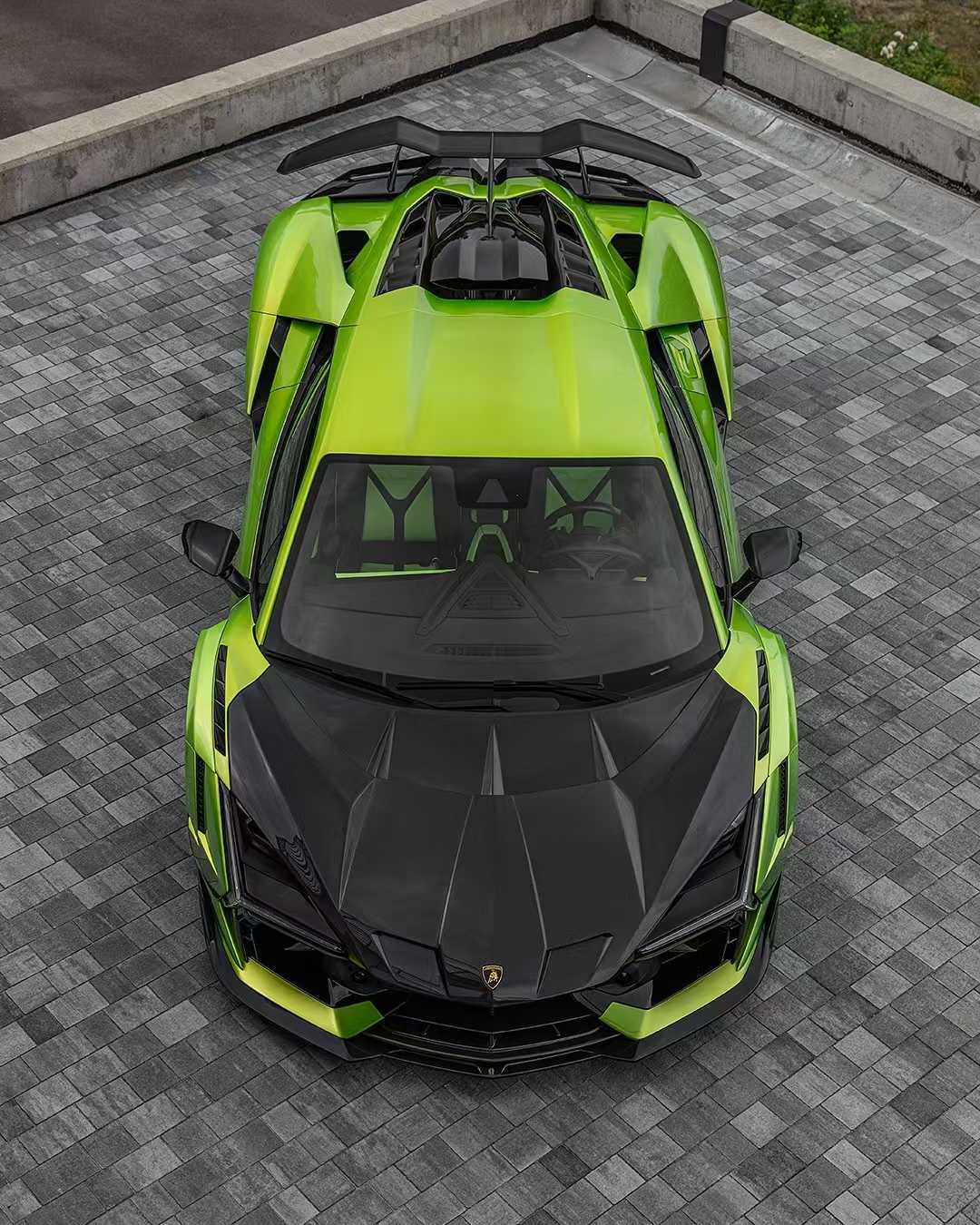 Lamborghini Revuelto – Ten Style Dry Carbon Fiber Front Hood