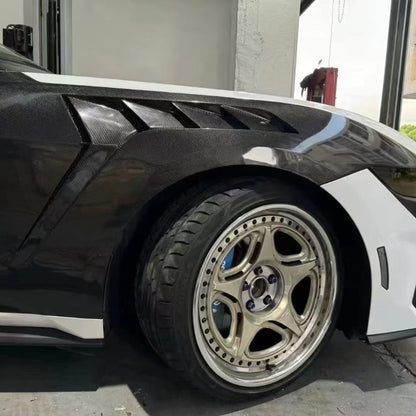 Ford Mustang S650 –  GTD Style Carbon Fiber Vented Fenders