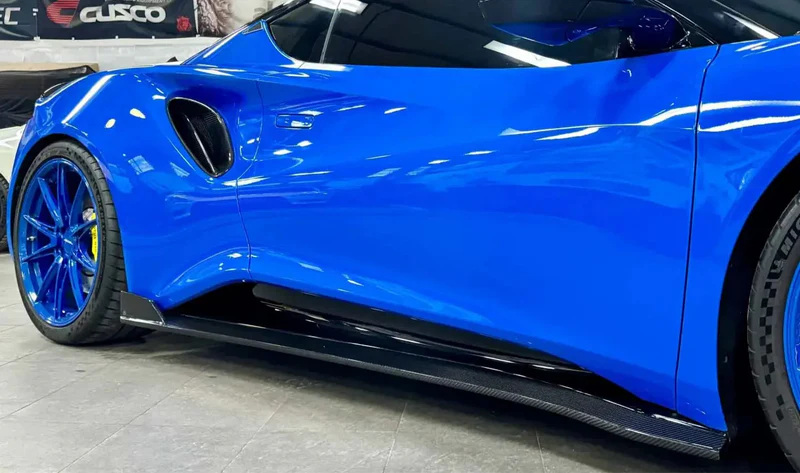 Lotus Emira - Dry Carbon Fiber Side Skirts