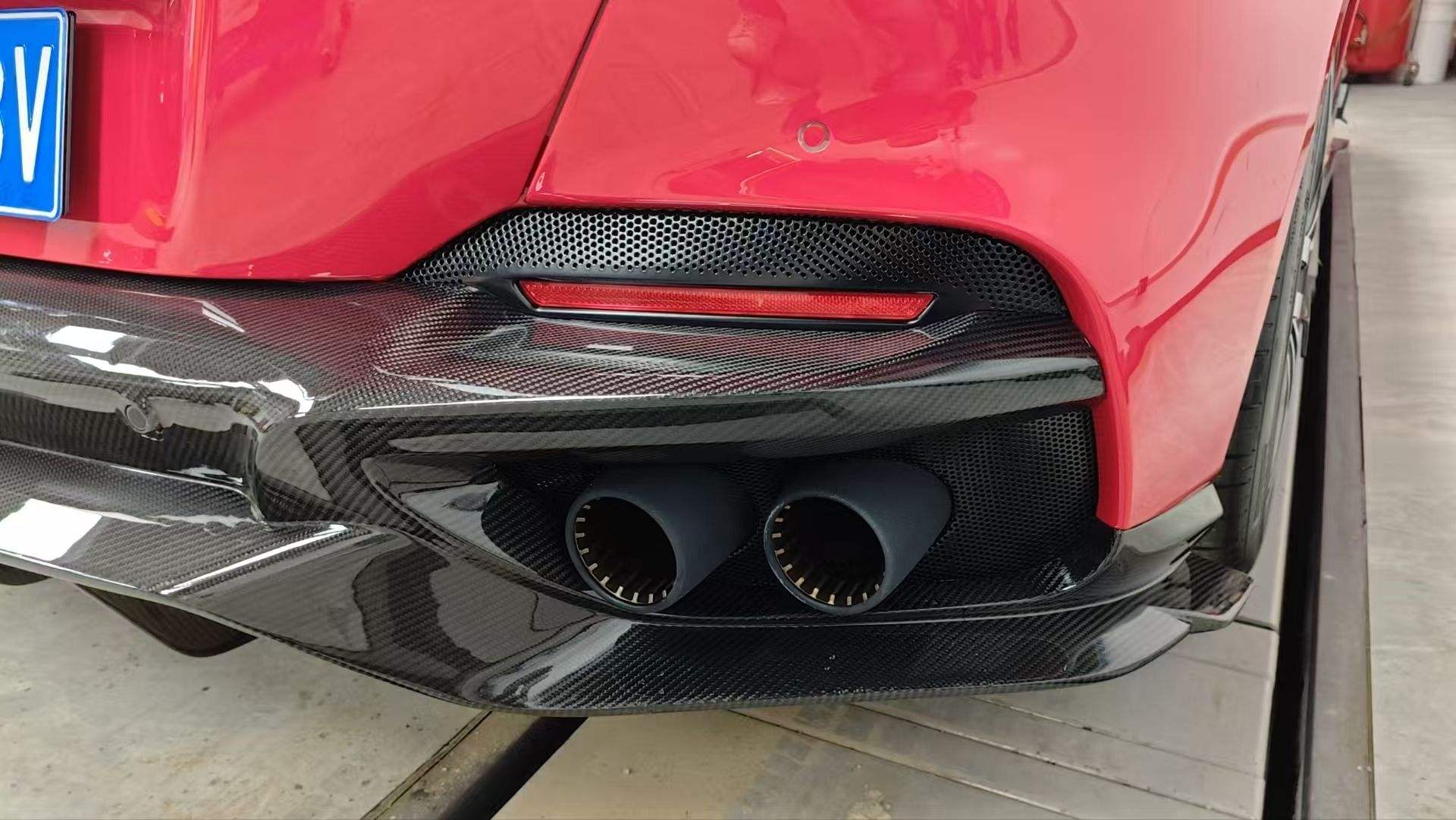 Ferrari Portofino M – M-Style Carbon Fiber Rear Diffuser