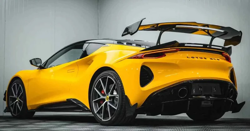 Lotus Emira - MT Style Dry Carbon Fiber Rear Spoiler Wing