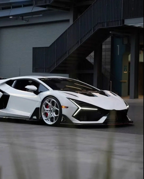 Lamborghini Revuelto – DK Style Carbon Fiber Front Hood