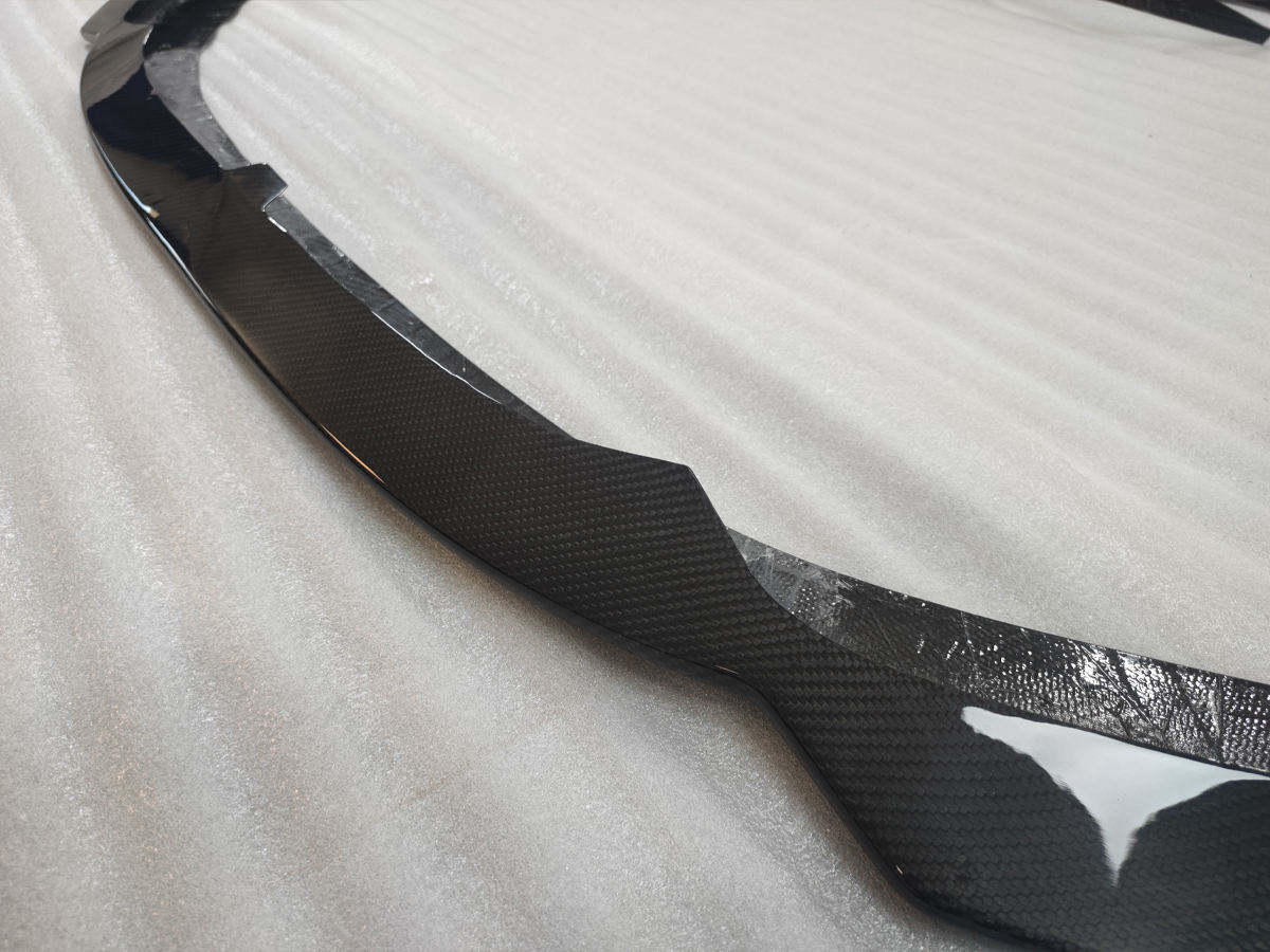 Ferrari Portofino – N‑Style Carbon Fiber Front Splitter