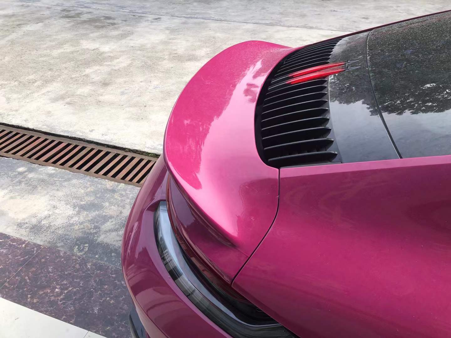Porsche 911 992 - Carbon Fiber GT3 Style Duckbill Rear Wing Spoiler