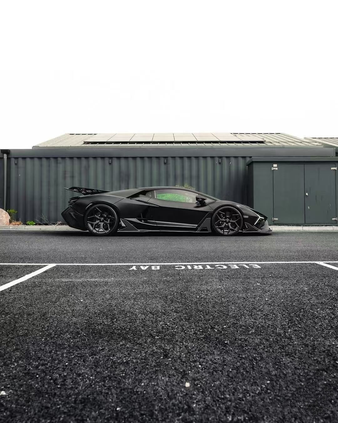 Lamborghini Revuelto - Full Carbon Fiber Aero Kit