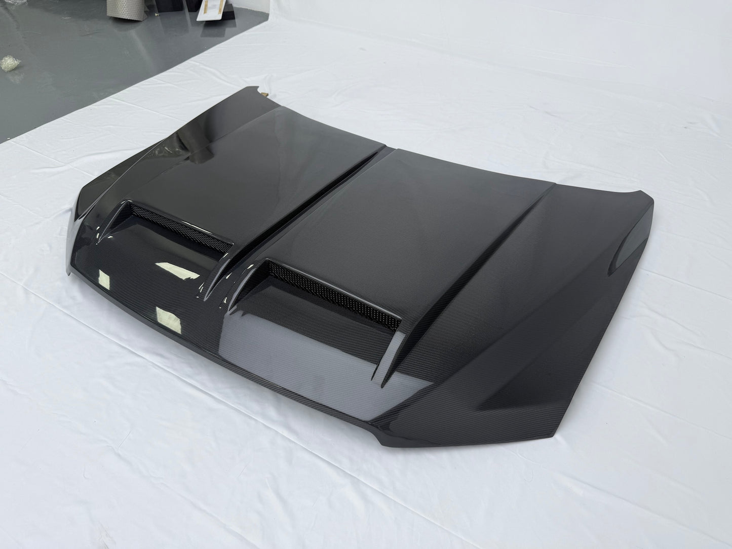 Ford F-150 Raptor (2015–2019) - Carbon Fiber Vented Hood