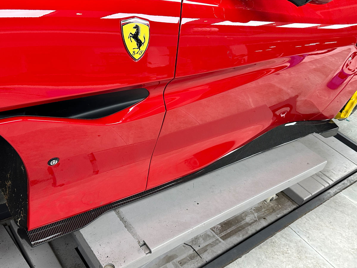 Ferrari Portofino M – M-Style Carbon Fiber Side Skirts / Side Panels