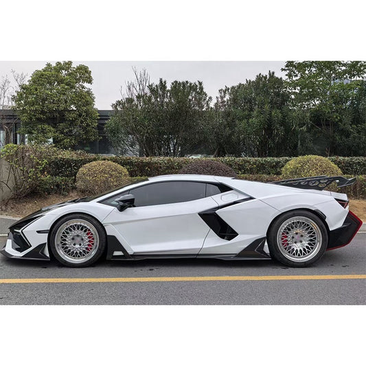 Lamborghini Revuelto – DK Style Carbon Fiber Side Skirts