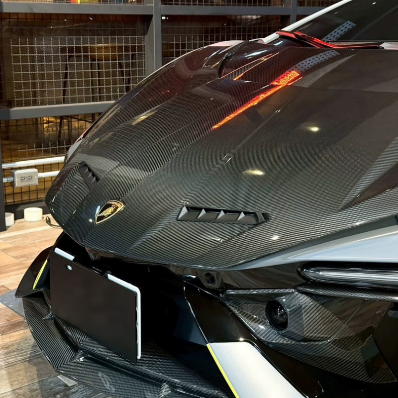 Lamborghini Revuelto – Ten Style Dry Carbon Fiber Front Hood