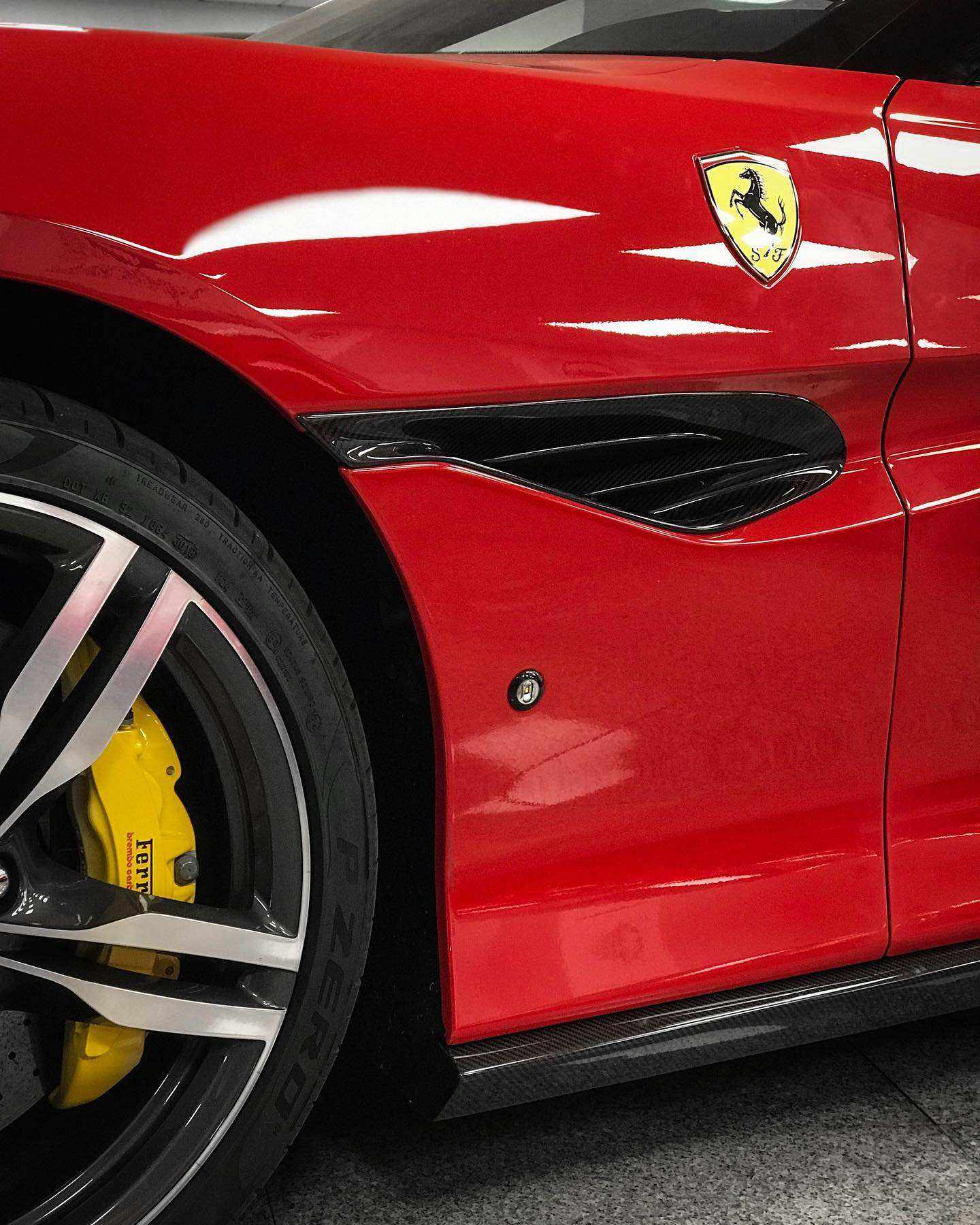 Ferrari Portofino – M-Style Full Dry Carbon Fiber Aerokit