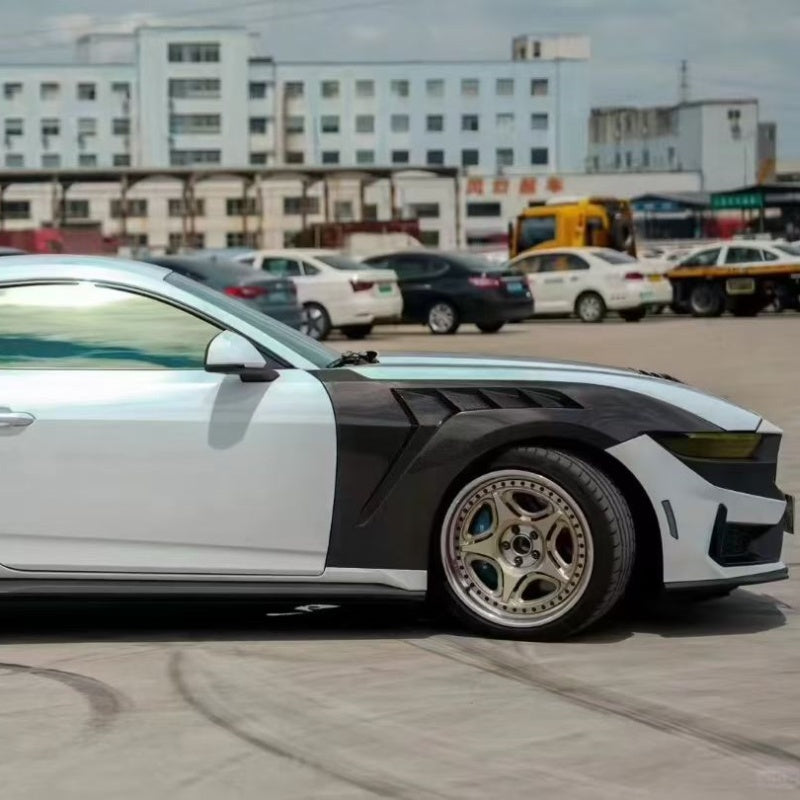 Ford Mustang S650 –  GTD Style Carbon Fiber Vented Fenders