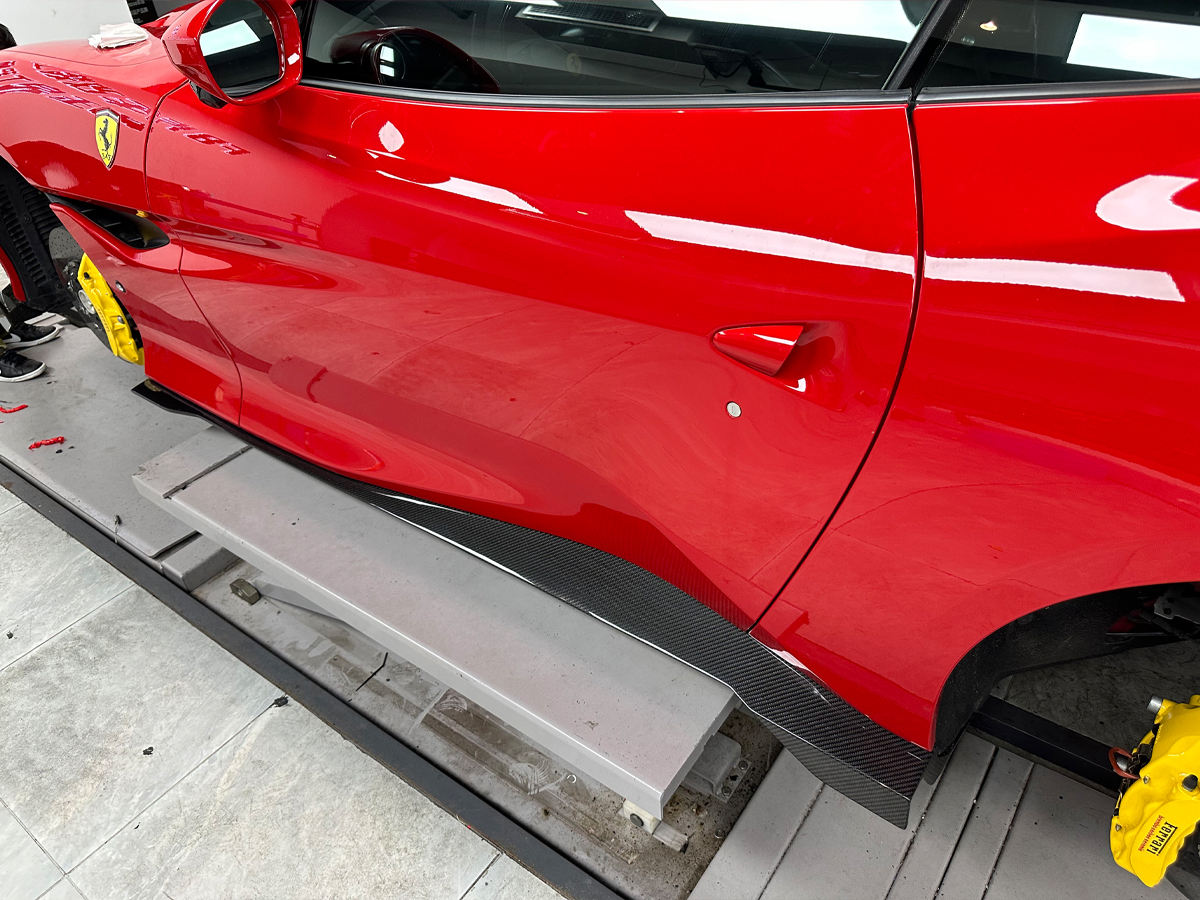Ferrari Portofino M – M-Style Carbon Fiber Side Skirts / Side Panels