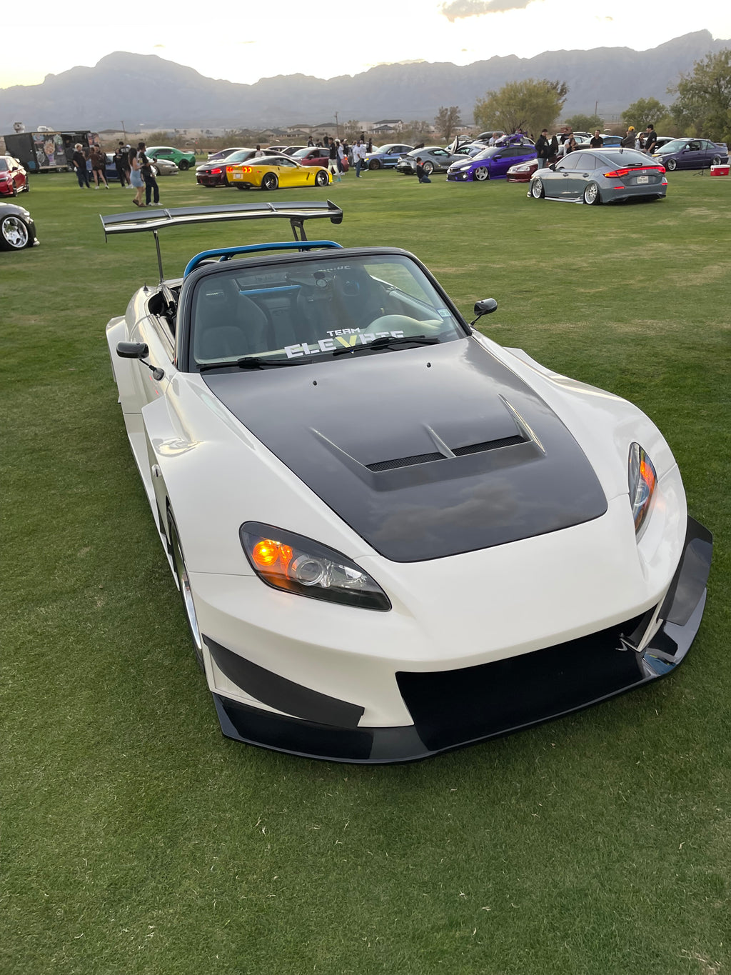 Honda S2000 - JS Style Carbon Fiber Hood