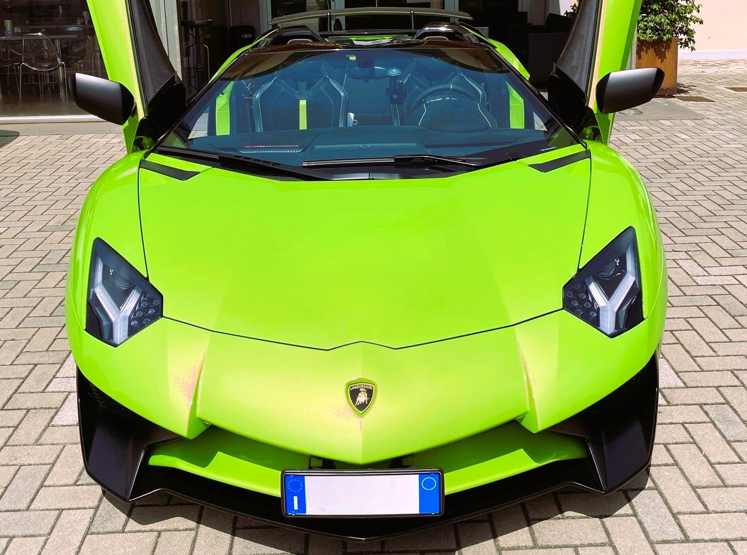 Lamborghini Aventador – SV Style Carbon Fiber Front Lip