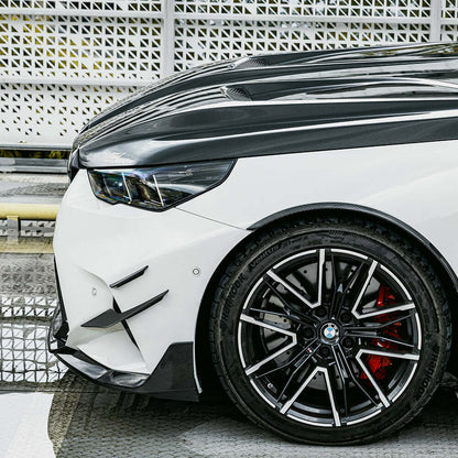 BMW M5 G90 - SOOQOO Prepreg Carbon Fiber Vented Hood