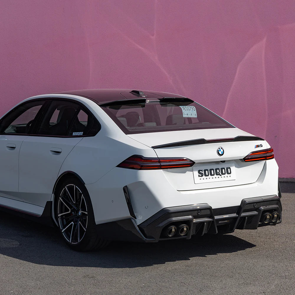 BMW M5 G90 - SOOQOO Prepreg Carbon Fiber Roof Spoiler