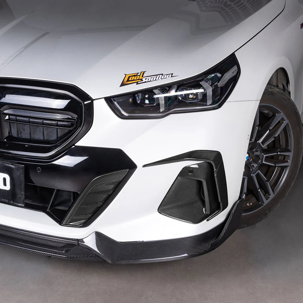 BMW 5 Series G60 / G61 - SOOQOO Prepreg Carbon Fiber Front Bumper Insert