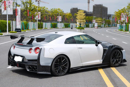 Nissan GT-R R35 (2008–2024) – 2024 NISMO Style Carbon Fiber Conversion Body Kit