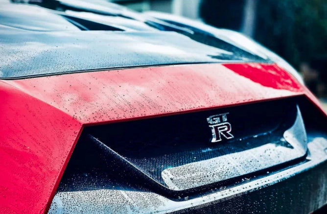Nissan GTR R35 (2017–2022) - Carbon Fiber Front Grille