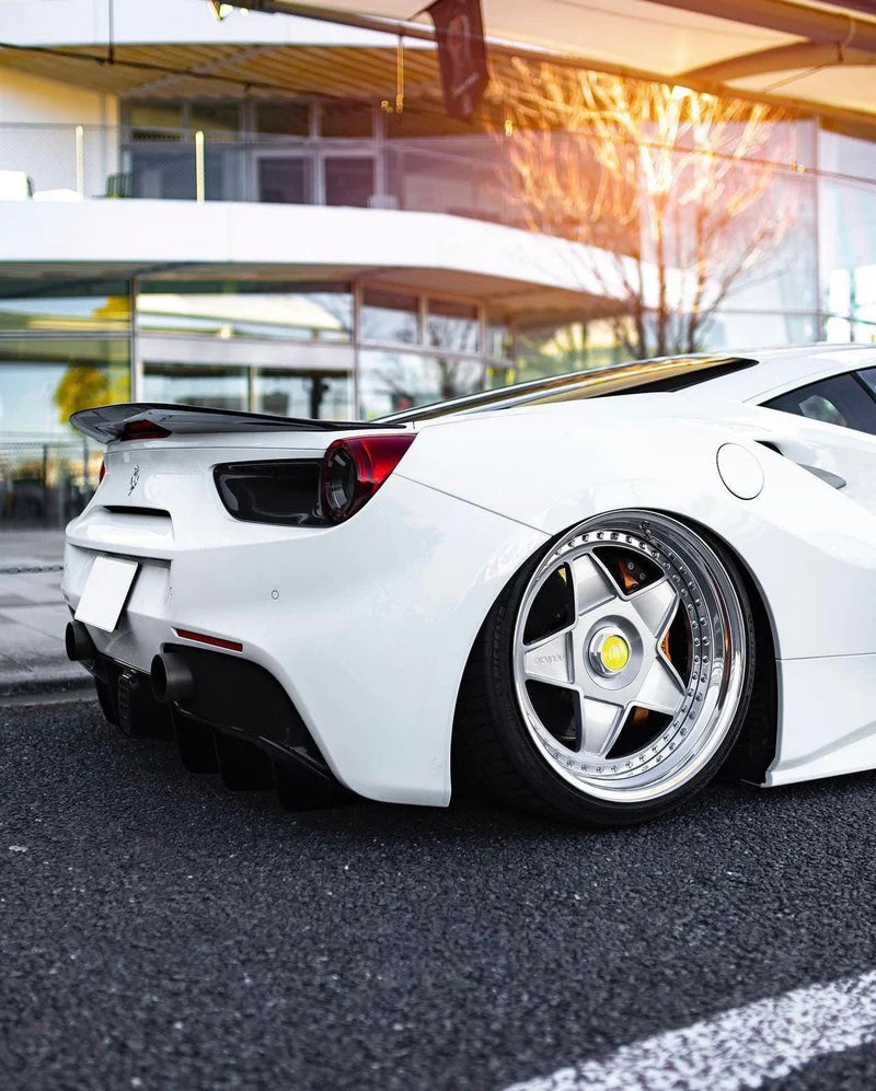 Ferrari 488 - Carbon Fiber Duckbill Trunk Spoiler