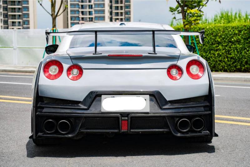 Nissan GT-R R35 (2008–2024) – 2024 NISMO Style Carbon Fiber Conversion Body Kit