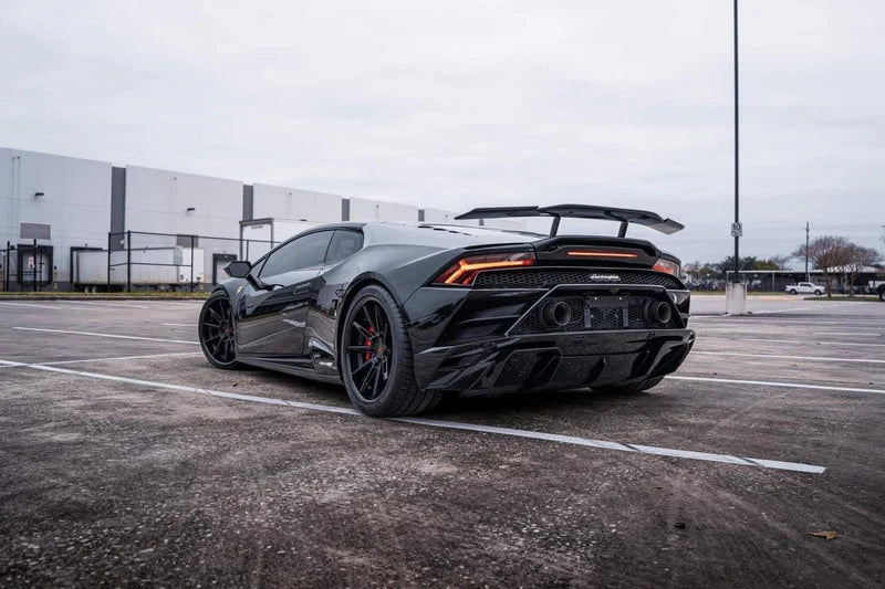 Lamborghini Huracan Evo – AP Style Carbon Fiber Wing